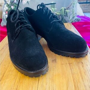 DKNY Black Suede Shoes, Size 6 With 1 3/4 Inch Heel